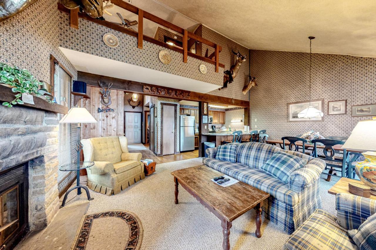 Big Boulder Lake Townhome レイク・ハーモニー エクステリア 写真